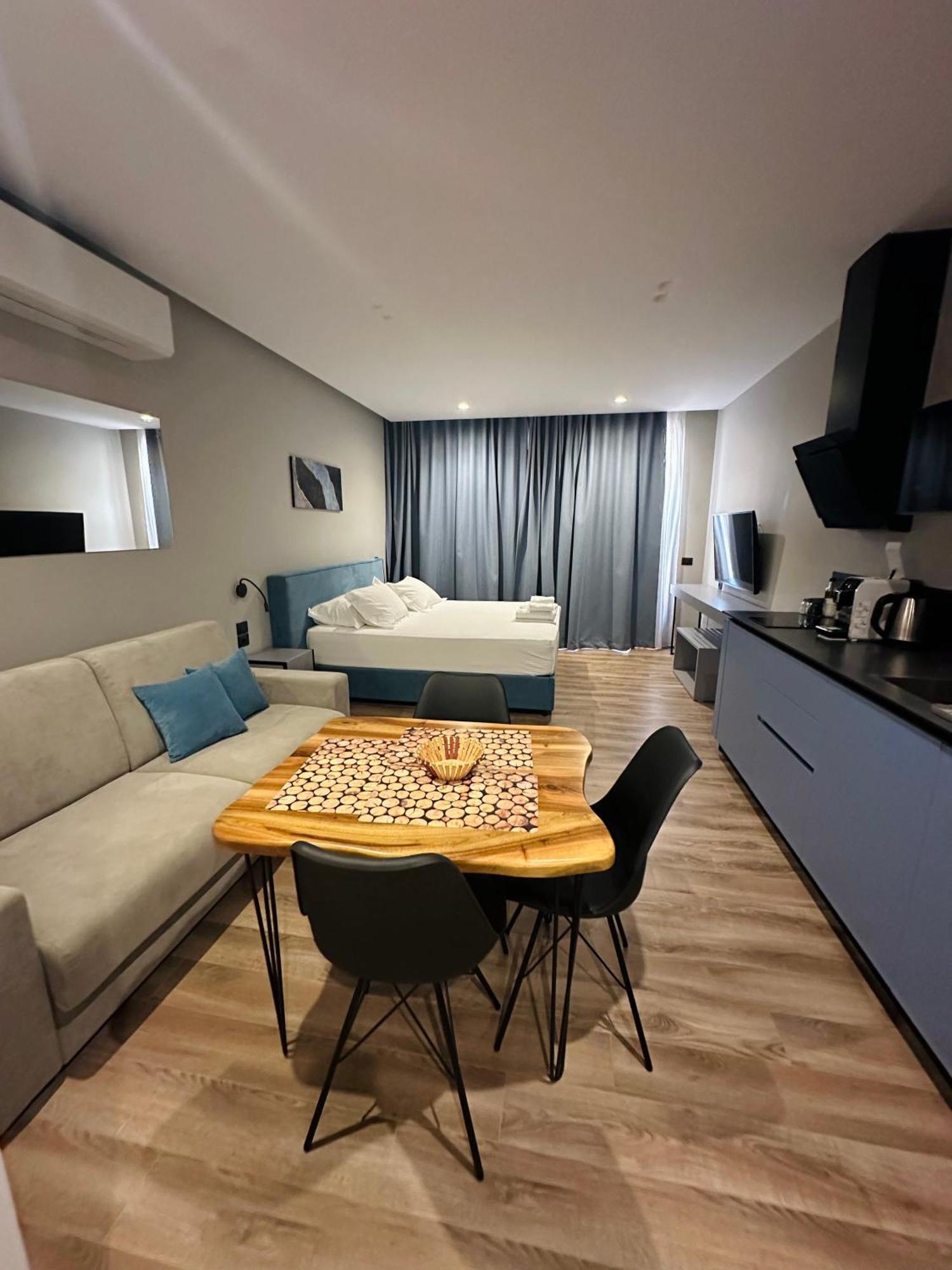 Lookout Apartments Sarande Exterior photo